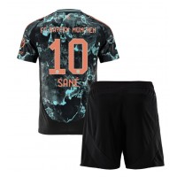 Maglie da calcio Bayern Munich Leroy Sane #10 Seconda Maglia Bambino 2024-25 Manica Corta (+ Pantaloni corti)